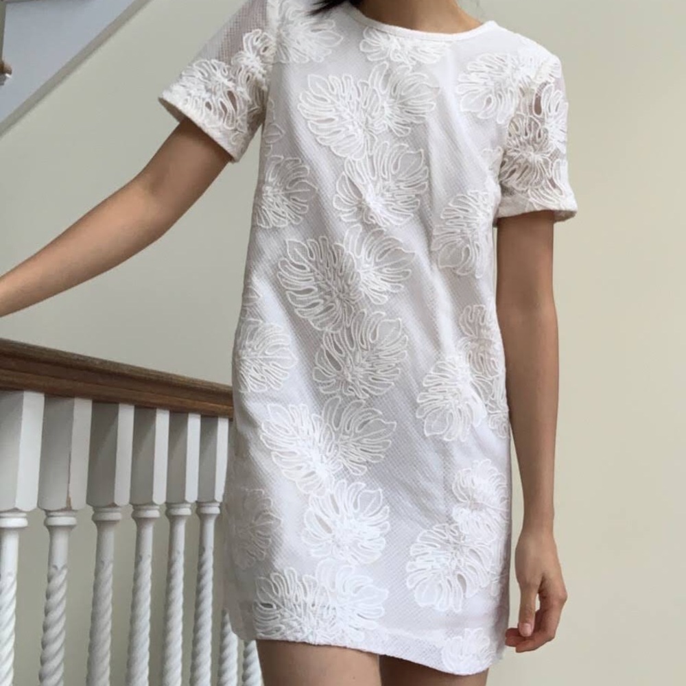 Short white dress